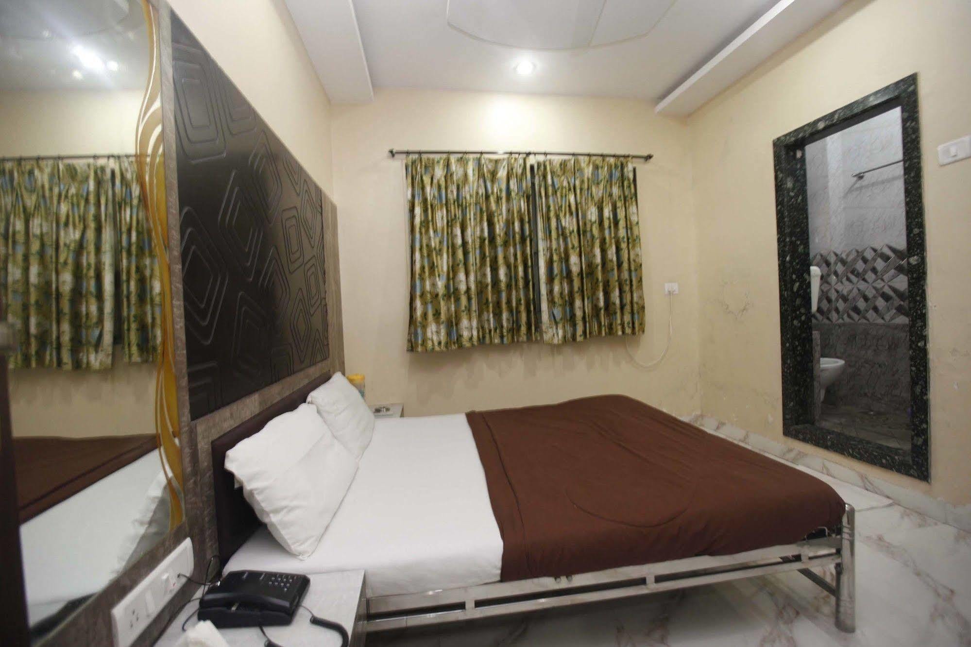 Hotel Al Madina Palace Mumbai Ngoại thất bức ảnh